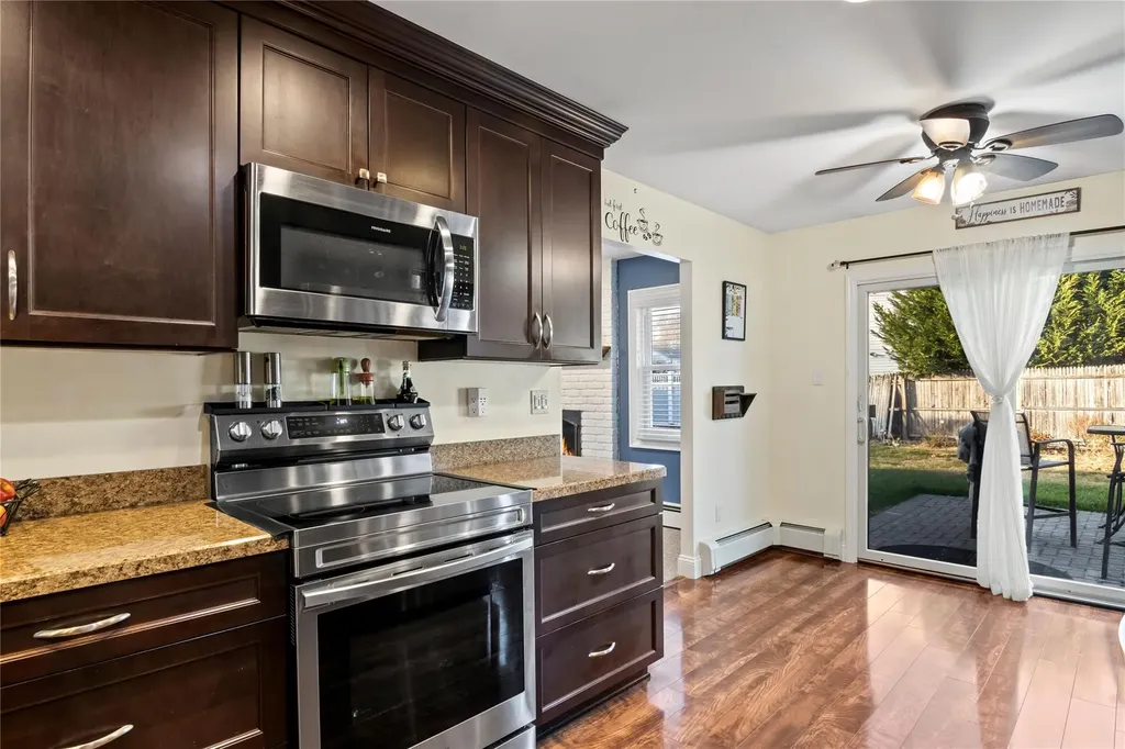 11 Onyx Drive Stony Brook NY 11790