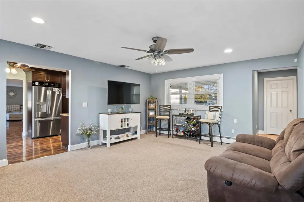 11 Onyx Drive Stony Brook NY 11790