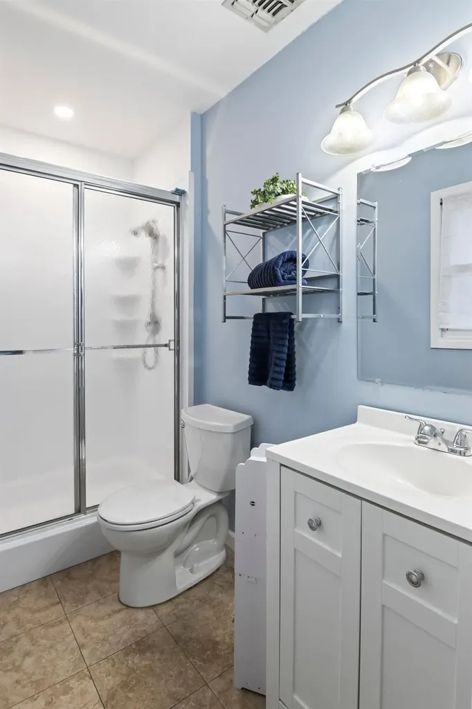 11 Onyx Drive Stony Brook NY 11790