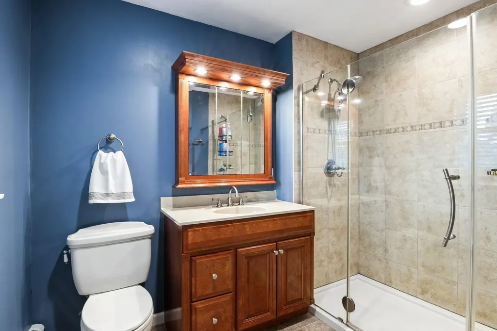 11 Onyx Drive Stony Brook NY 11790