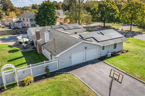 11 Onyx Drive Stony Brook NY 11790