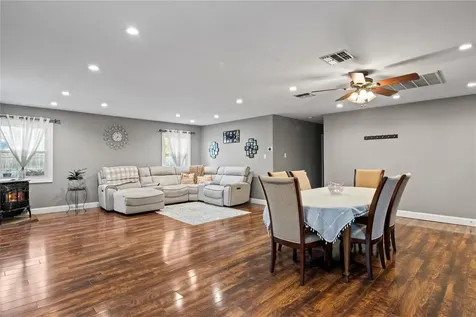 11 Onyx Drive Stony Brook NY 11790