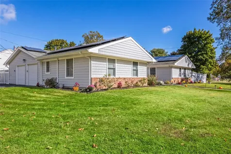 11 Onyx Drive Stony Brook NY 11790