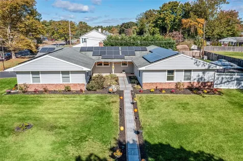 11 Onyx Drive Stony Brook NY 11790