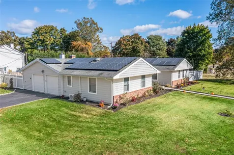 11 Onyx Drive Stony Brook NY 11790
