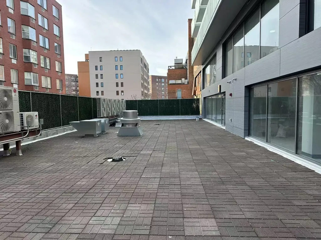 13680 41 Avenue Flushing NY 11355