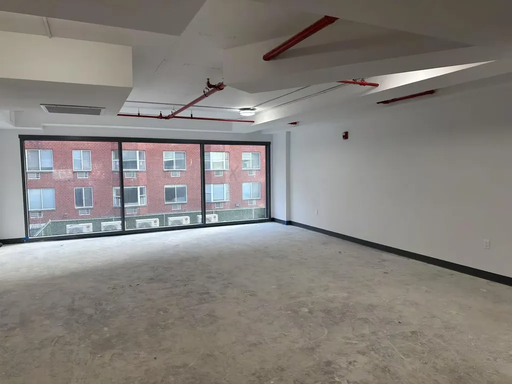 13680 41 Avenue Flushing NY 11355