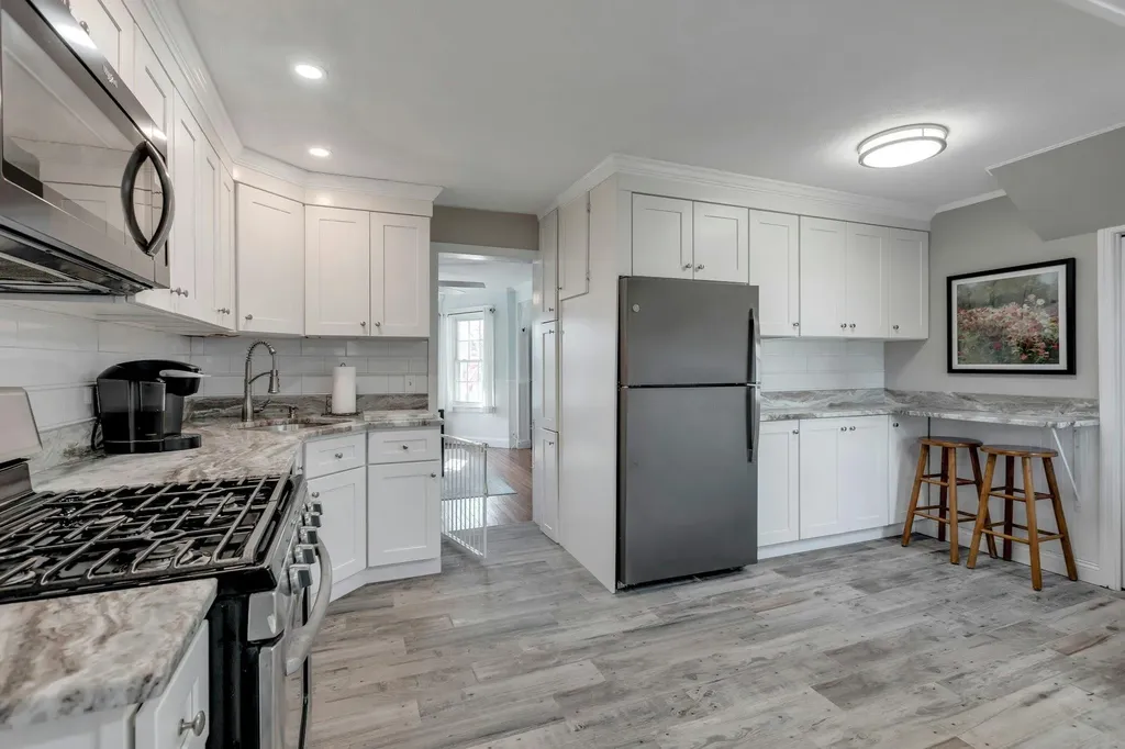 13 1st Street Islip NY 11751