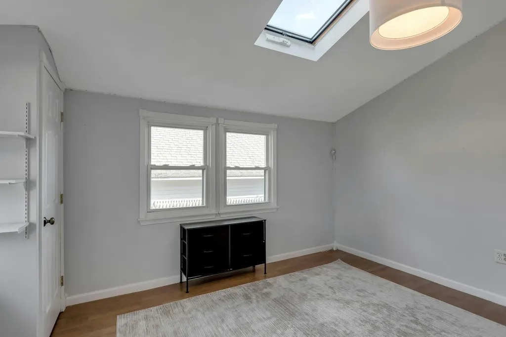 13 1st Street Islip NY 11751