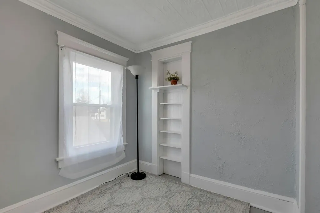 13 1st Street Islip NY 11751