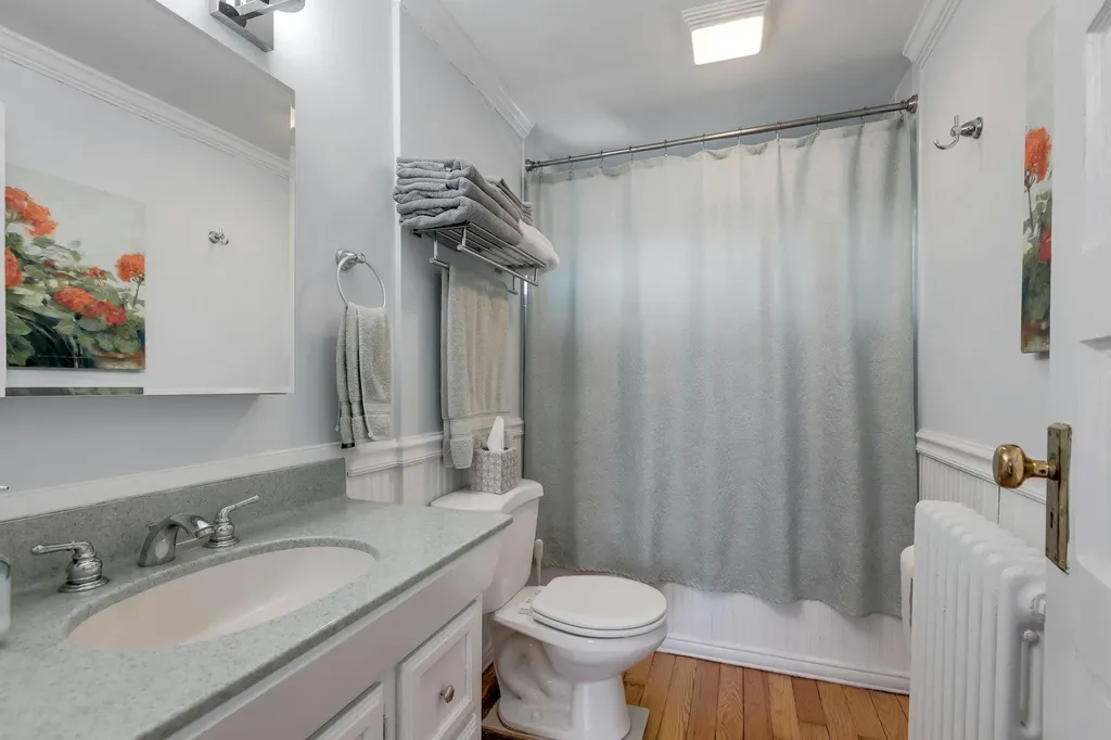 13 1st Street Islip NY 11751