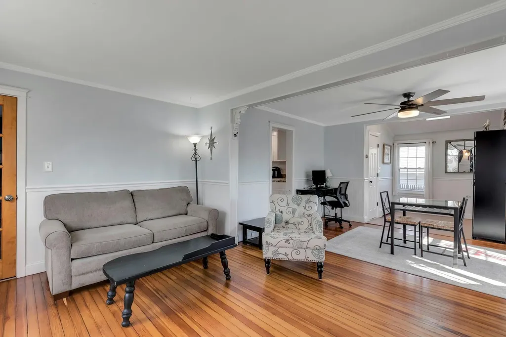 13 1st Street Islip NY 11751