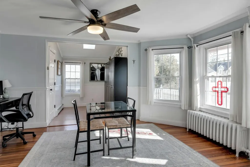 13 1st Street Islip NY 11751