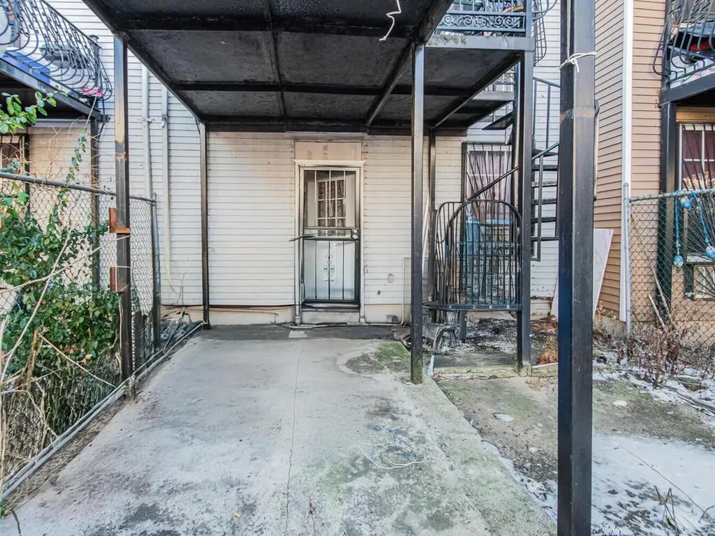 461 E 144th Street Bronx NY 10454