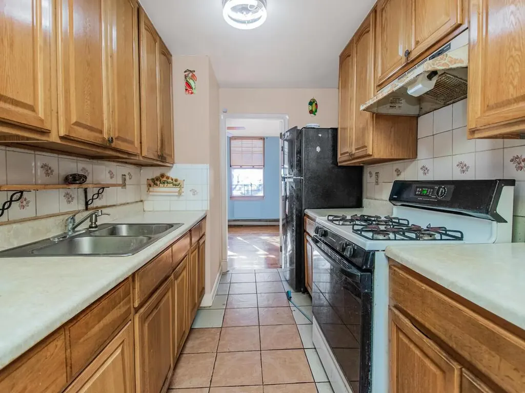 461 E 144th Street Bronx NY 10454