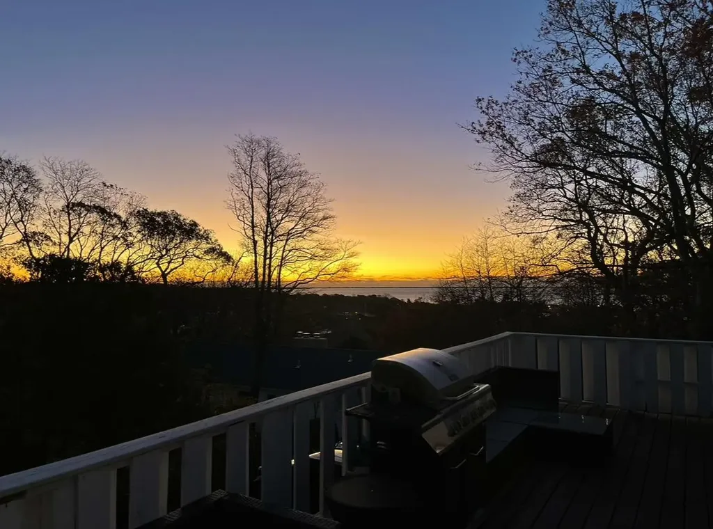 8 Fort Hill Road Hampton Bays NY 11946