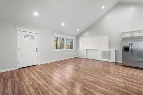 36 Wellington Road Middle Island NY 11953