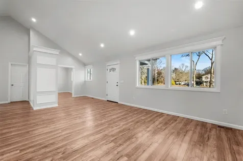 36 Wellington Road Middle Island NY 11953