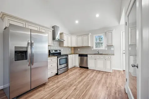 36 Wellington Road Middle Island NY 11953