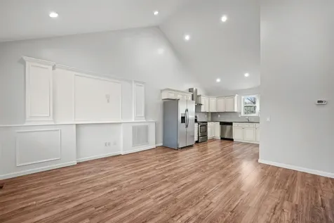 36 Wellington Road Middle Island NY 11953