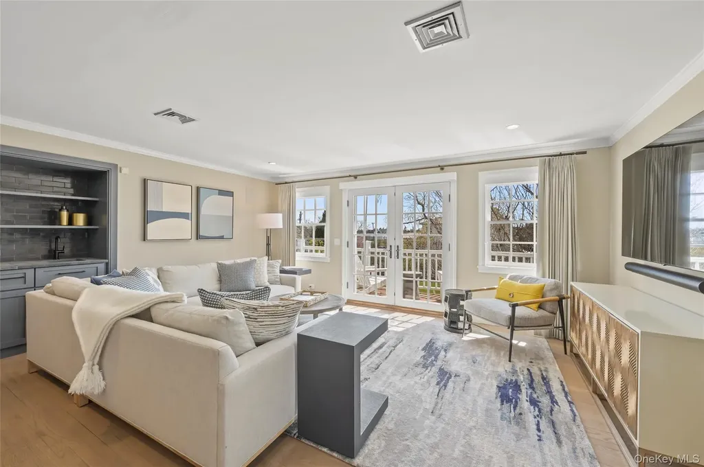 245 Oneck Lane Westhampton Beach NY 11978