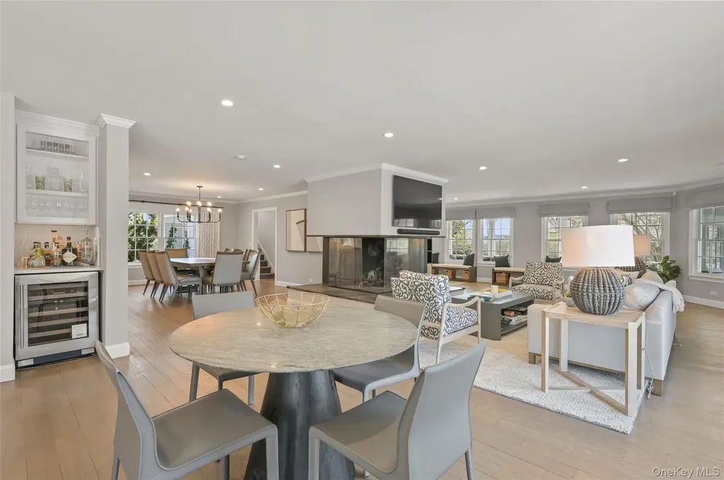 245 Oneck Lane Westhampton Beach NY 11978
