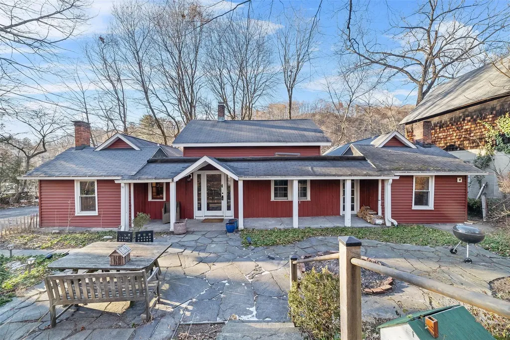64 N Moger Avenue Mount Kisco NY 10549