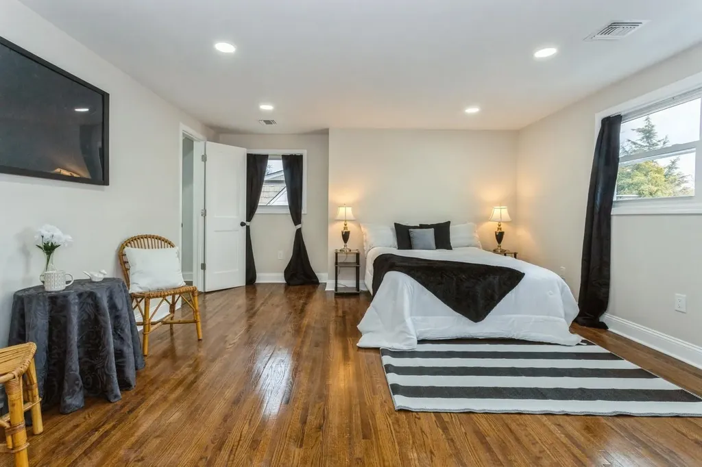 141 Murray Drive Oceanside NY 11572