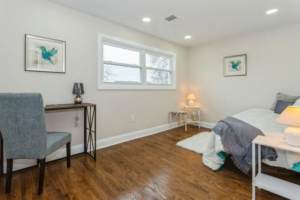 141 Murray Drive Oceanside NY 11572