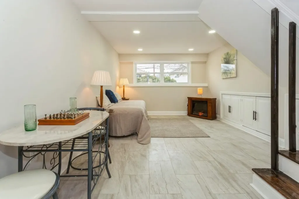 141 Murray Drive Oceanside NY 11572