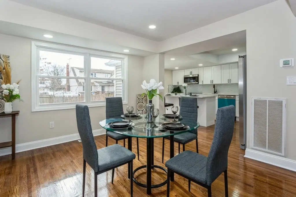 141 Murray Drive Oceanside NY 11572