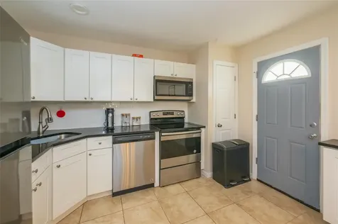 20 Hurstwood Road Shirley NY 11967