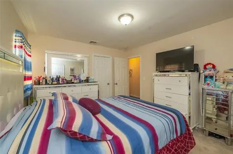 20 Hurstwood Road Shirley NY 11967