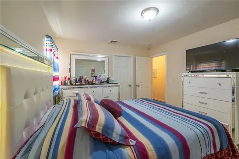 20 Hurstwood Road Shirley NY 11967