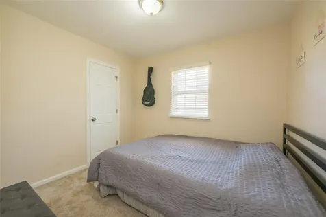 20 Hurstwood Road Shirley NY 11967