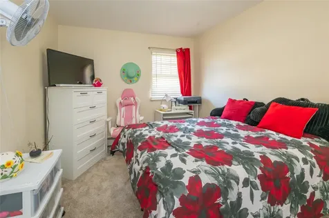20 Hurstwood Road Shirley NY 11967