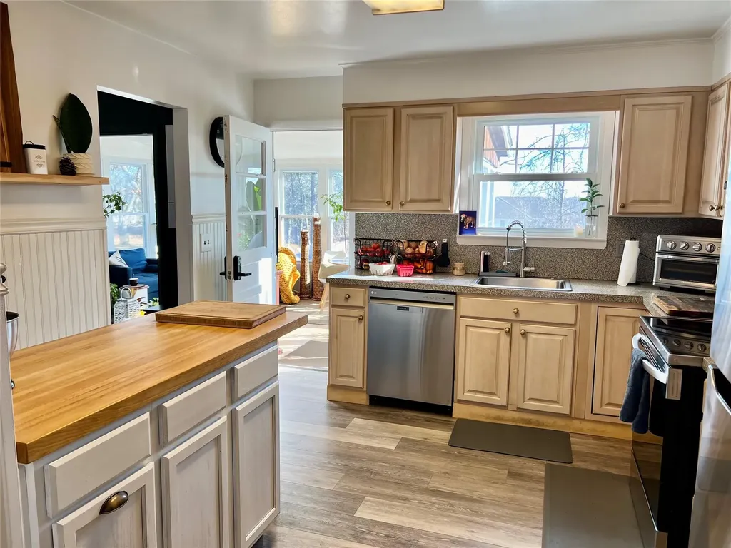 82 Overlook Drive Mahopac NY 10541