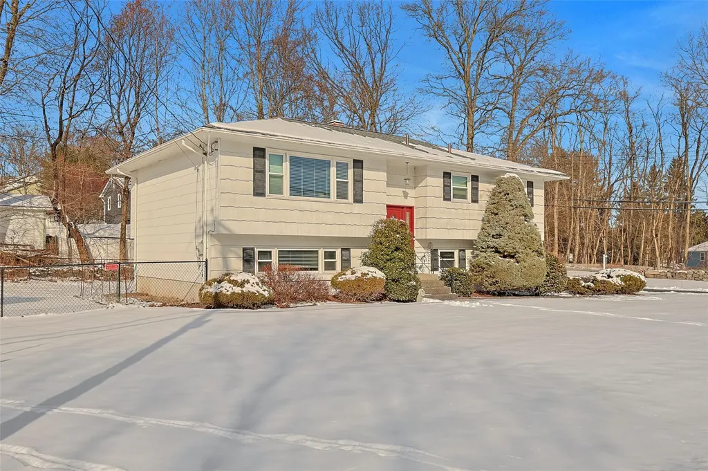 19 Lilburn Drive Stony Point NY 10980