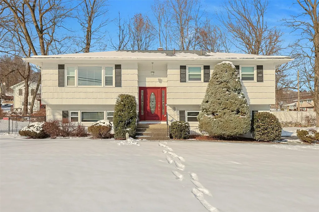 19 Lilburn Drive Stony Point NY 10980