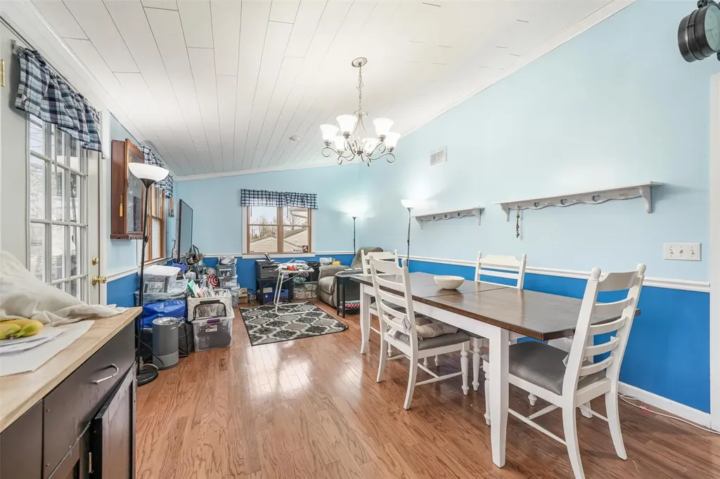 8 Ellison Drive New Windsor NY 12553