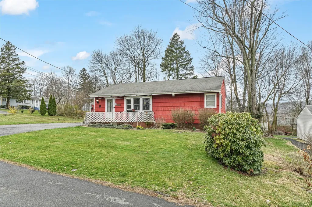 8 Ellison Drive New Windsor NY 12553