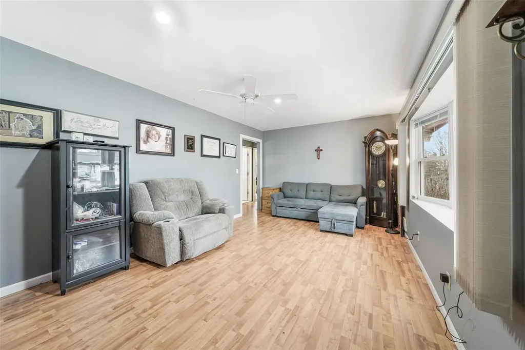 8 Ellison Drive New Windsor NY 12553