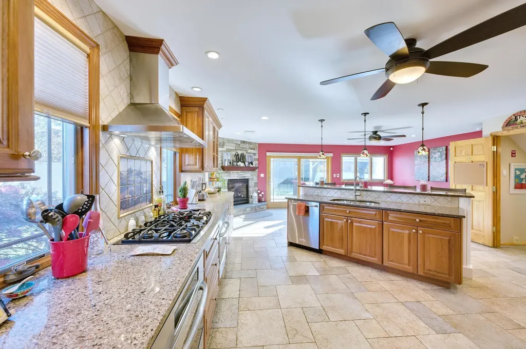 3 Candy Lane Commack NY 11725