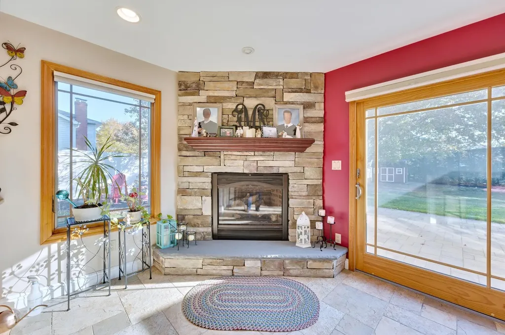 3 Candy Lane Commack NY 11725