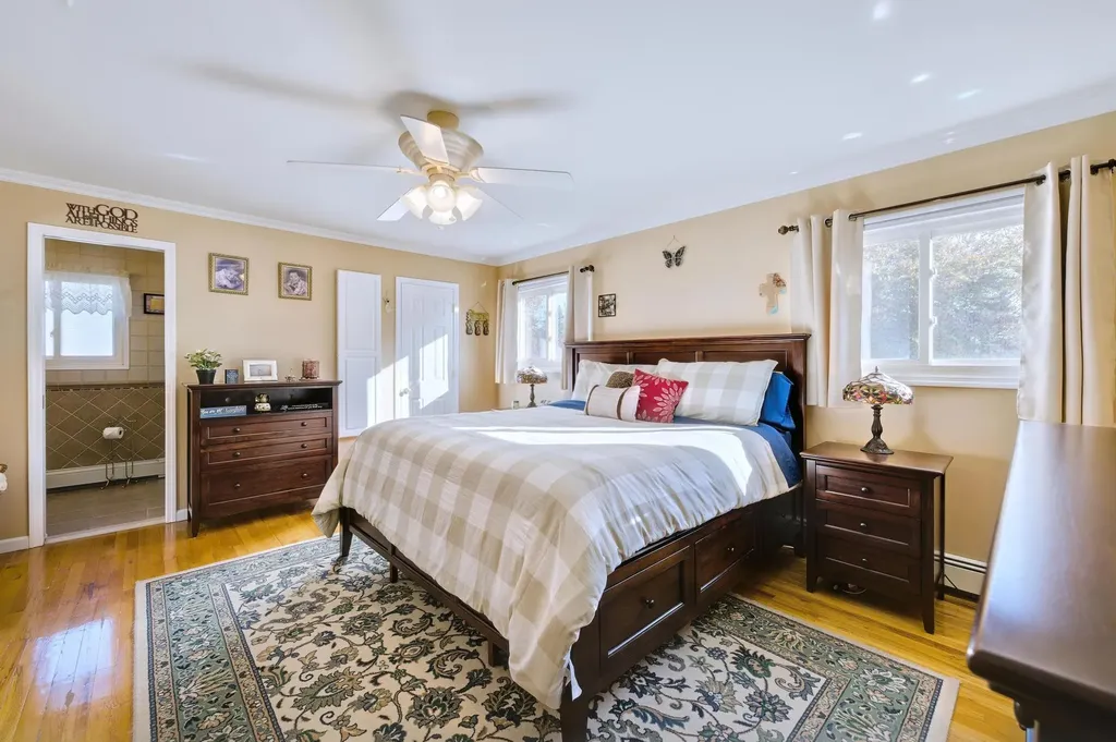 3 Candy Lane Commack NY 11725