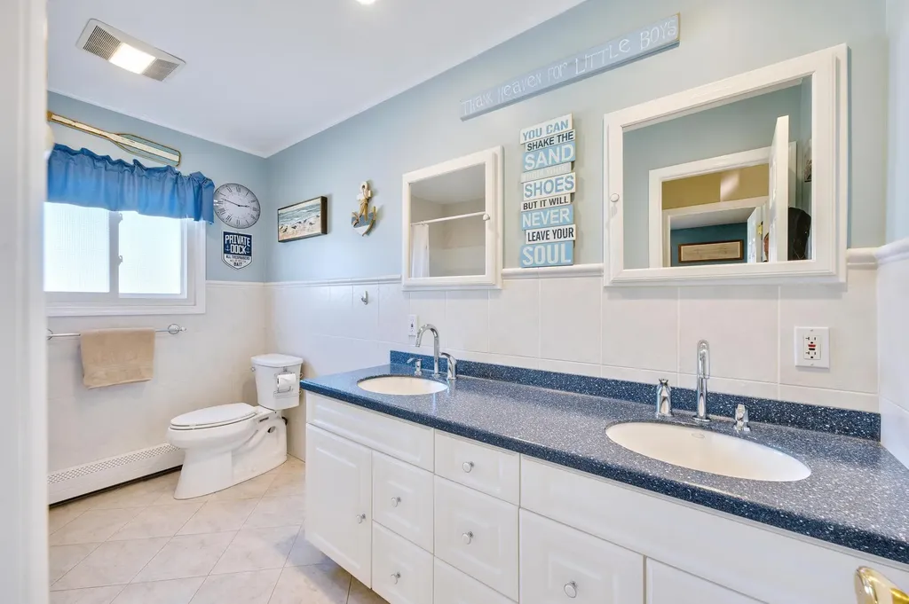3 Candy Lane Commack NY 11725