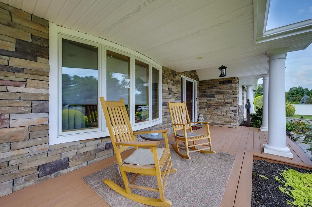 3 Candy Lane Commack NY 11725