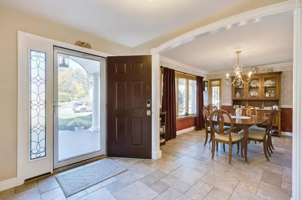3 Candy Lane Commack NY 11725