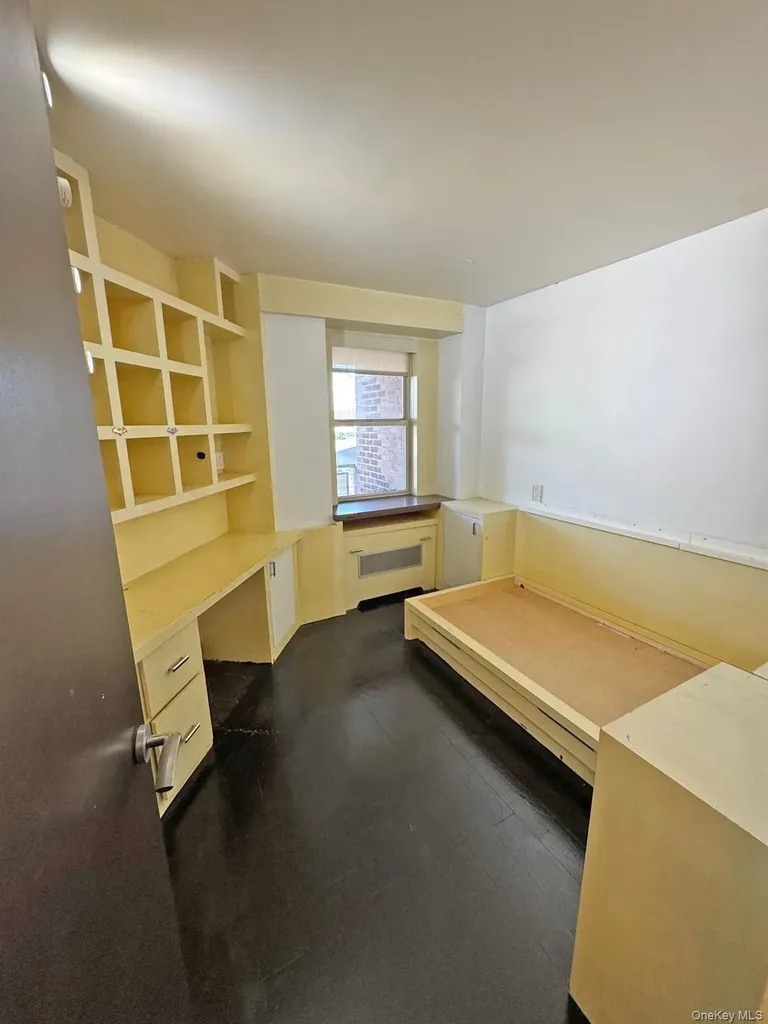 5700 Arlington Bronx NY 10471