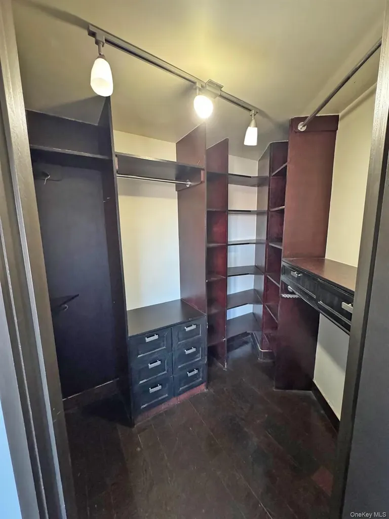 5700 Arlington Bronx NY 10471